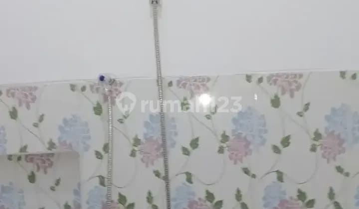 Kost Pria di Duren Sawit