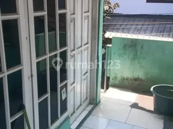 kost putri free wifi