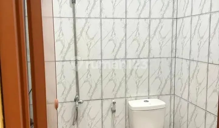 KOST SARON HOME SATU PAGEDANGAN TANGGERANG