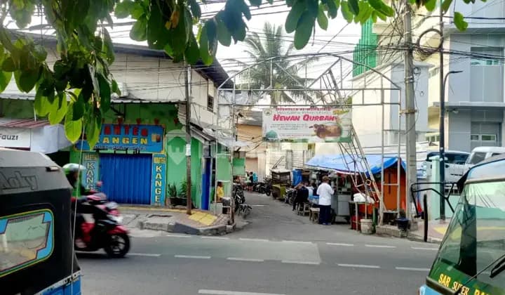 KOST KARYAWATI/WAN TEBET