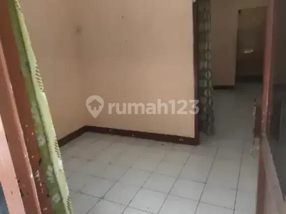 Kontrakan MERUYA ILIR kosong 3 petak, ada 2 pintu, WIFI, JAKARTA BARAT
