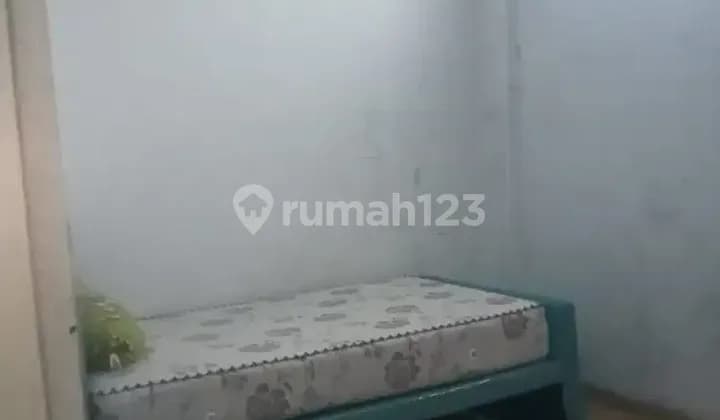 Kamar kos khusus putri