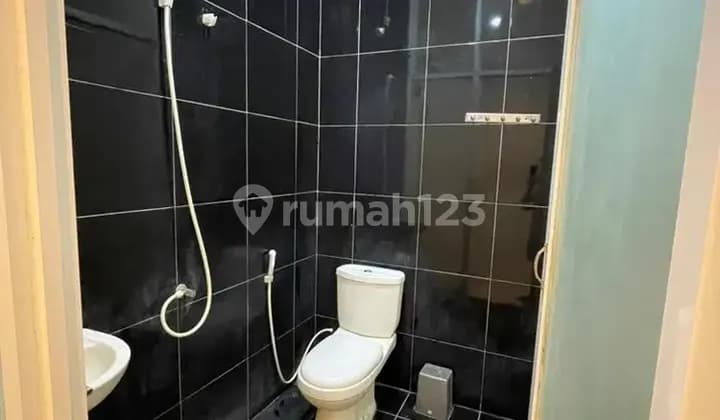 Clean and affordable boarding house next to the main road S. Parman, Medan.