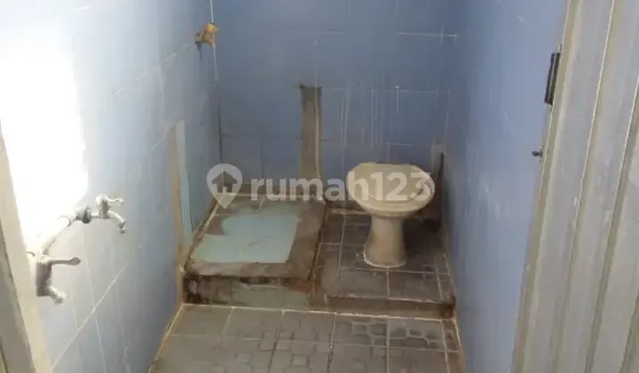 Rumah kontrakan 2 lantai. (Muslim muslimah)