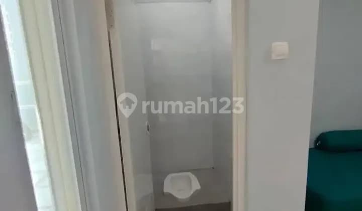 Kost Putri Tempuyung 181 - Next to Griya Gusdurian, Mbak Ceplis' stall