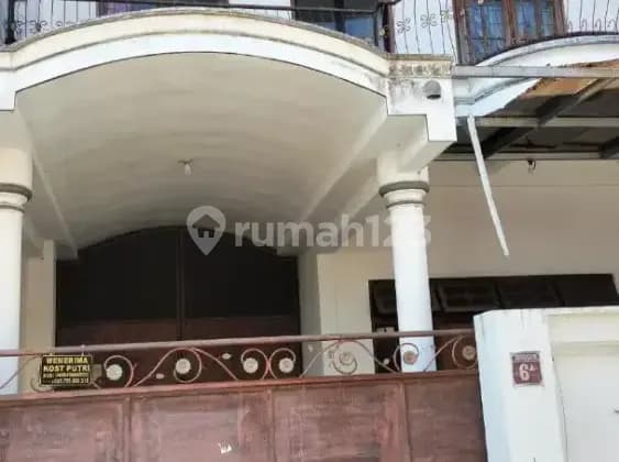 Kos putri bersih fasilitas lengkap