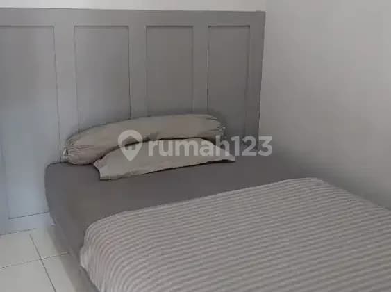 Boarding house for men only