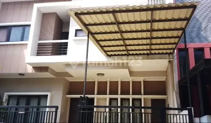 Kos khusus karyawati