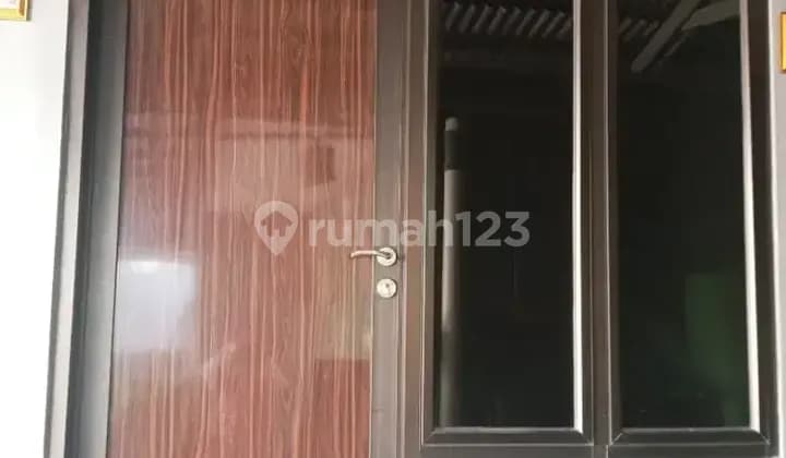 Rumah petakan 3sekat