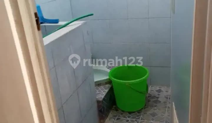 Kos Putra Mahasiswa/Karyawan