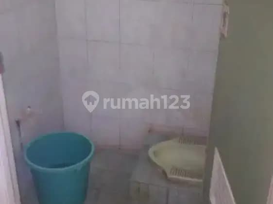 kost, lingkungan perumahan (Pondok Bambu), mudah dijangkau akses mudah