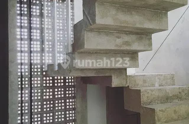 Kost Wanita The Navayya Bintaro