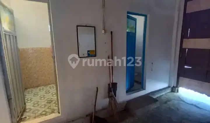 Kost Cowok, Cewek, Pasutri