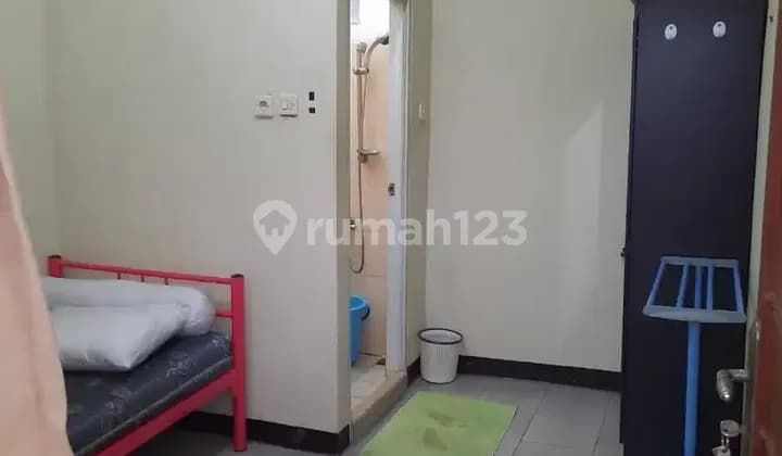 Terima Kost Pria/Wanita