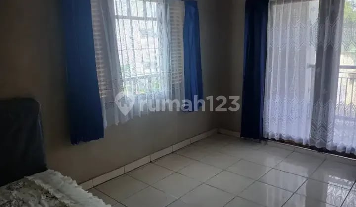 WOMEN'S BOARDING HOUSE FOR STUDENTS & EMPLOYEES