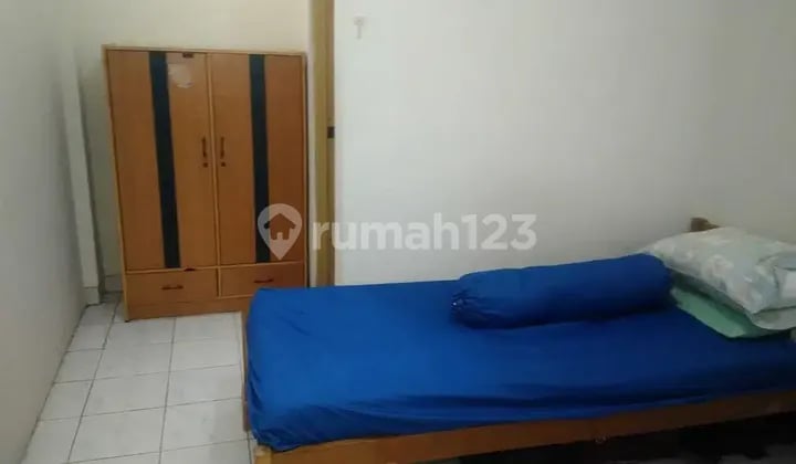 Kost utk Karyawan /Mahasiswa - fasilitas lkp di Jl Pramuka - Jkt Pusat
