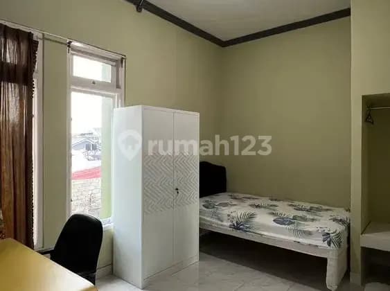 Men's Boarding House Exclusive AC Car Parking Amikom UII UPN UMBY Pakuwon Mall