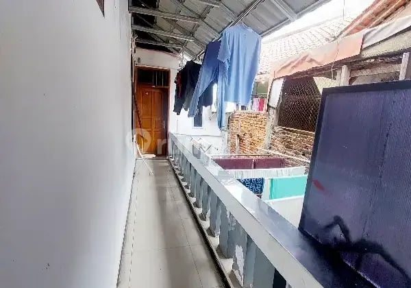 KOS GRIYA SAWAMAH SALEMBA