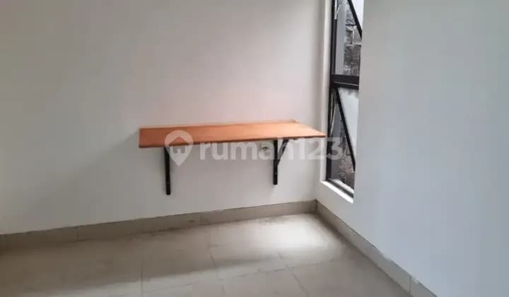 Disewakan 3 kamar kost (dalam sebuah rumah) khusus putri