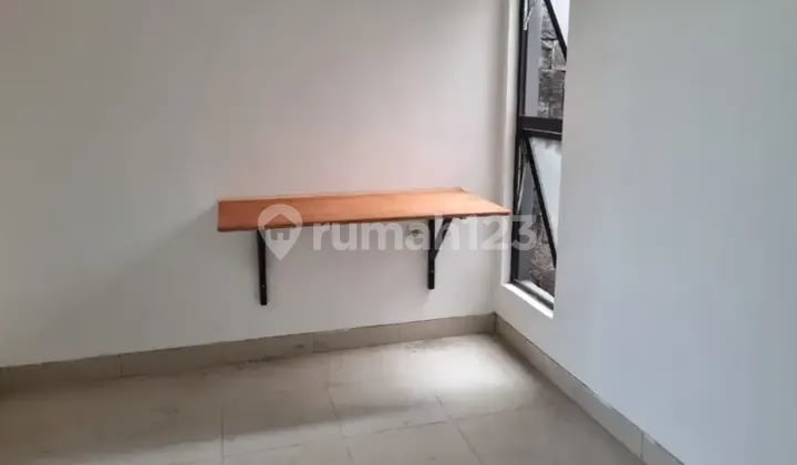Disewakan 3 kamar kost (dalam sebuah rumah) khusus putri