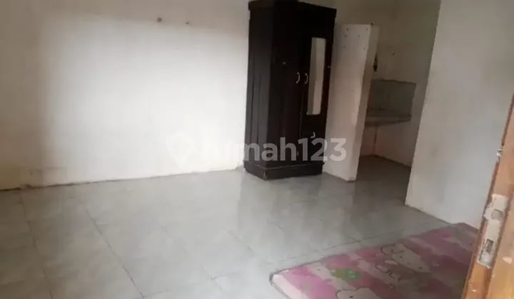 Kos kamar mandi dalam