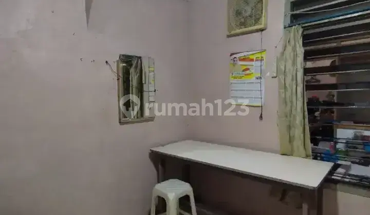 Kos Bratang Gede