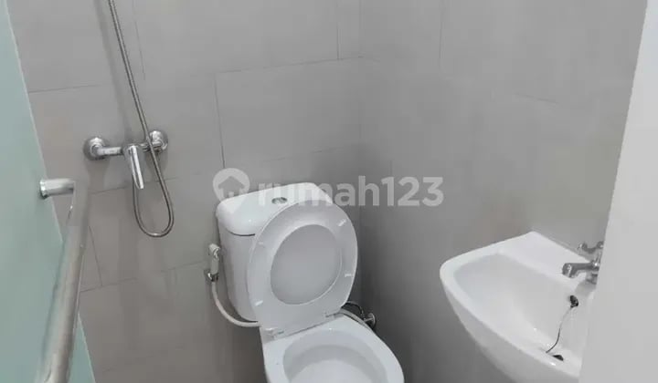 Kost 5 Star Kemanggisan Binus Palmerah
