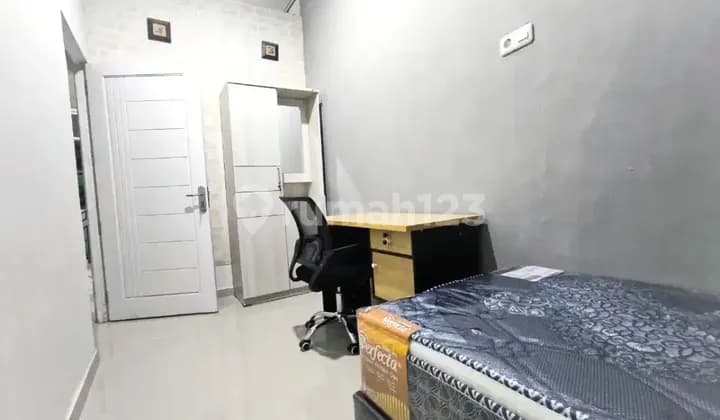 Kos UNS USB Patria husada jebres AC kamar mandi dalam eksklusif