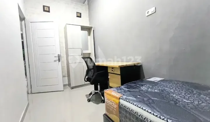 Kos UNS USB Patria husada jebres AC kamar mandi dalam eksklusif