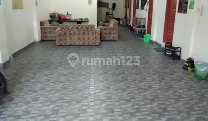 Terima anak kost pria