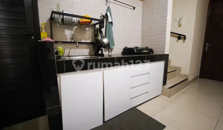 Kost Susilo Jendela Keluar Ada Laundry Fully Furnished Dekat UNTAR