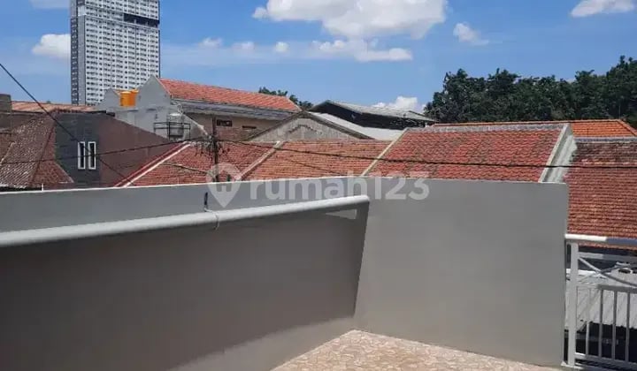 Rumah kost kos eksklusif baru kamar luas 1 mnit FK hangtuah kedokteran