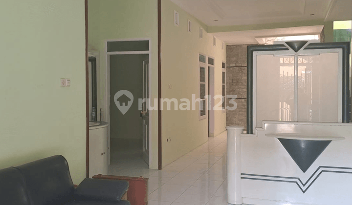 Rumah Tinggal Siap Pakai 2 Lantai Lokasi Strategis, Harga Nego