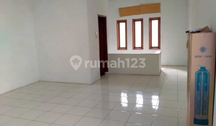 Sale Ruko Bagus Terawat Main Road di Taman Kopo Indah 3 Harga Nego