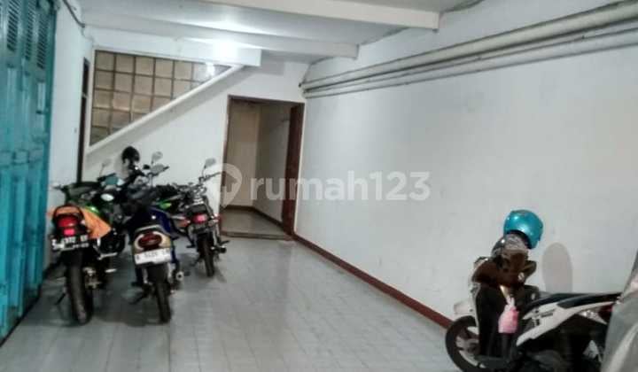 Disewakan Ruang Usaha di Holis Main Road Lokasi Strategis Harga Nego