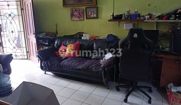 Rumah Tinggal Bagus Nyaman Siap Huni, 2 Lantai di Taman Kopo Indah Lokasi Strategis. Harga Nego