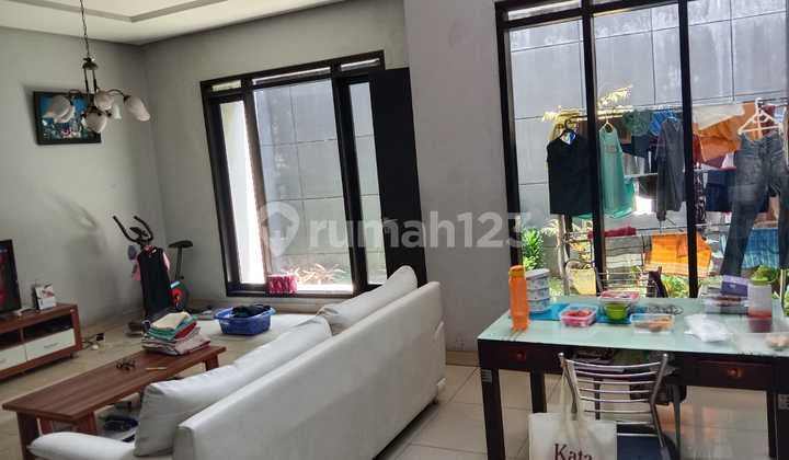 Dijual Rumah Tinggal Bagus Nyaman 2 Lantai di Taman Kopo Indah 3 Siap Huni Harga Nego