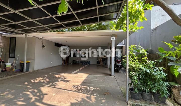 Rumah Besar 2 Lantai 5 Kamar Tidur Di Jantung Bintaro Jakarta Selatan