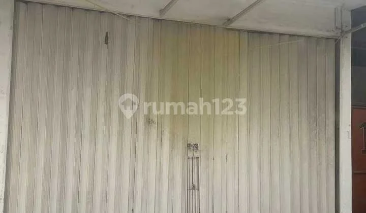 Shop for Rent on Kapuk Raya Street Shop for Rent on Kapuk Raya Street