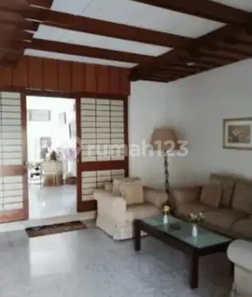 Rumah Lama Manyar Siap Huni Strategis Dekat Merr, Semolowaru Dan Kertajaya