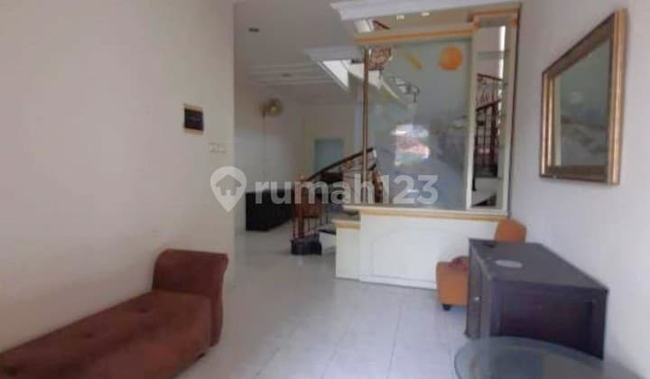 Rumah 2 lantai di Tenggilis Utara siap huni terawat selangkah Univ Petra dan A. Yani