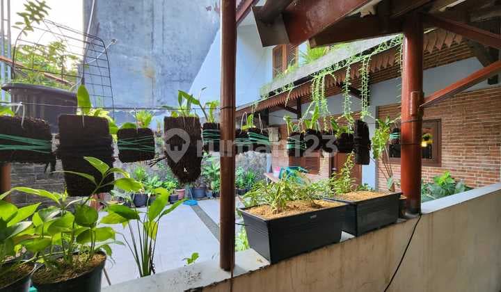 Rumah Siap Huni Lokasi Komersial Mayjen Sungkono Surabaya