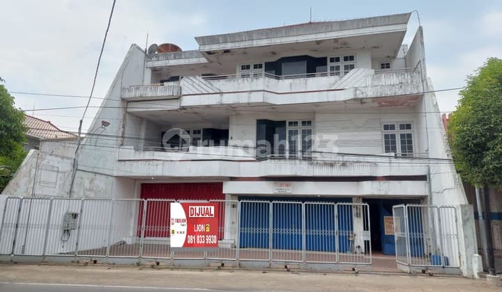 Ruko 2 jejer sangat luas di Pusat Kota Mojokerto Jl Majapahit Pusat Bisnis