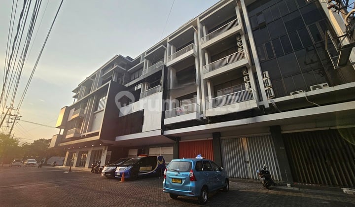 PUSAT KOTA LOKASI PREMIUM Ruko Raya Ngagel Surabaya 4 Lantai Hdp Jalan Raya Cocok Utk Kantor, Klinik, Bank dll