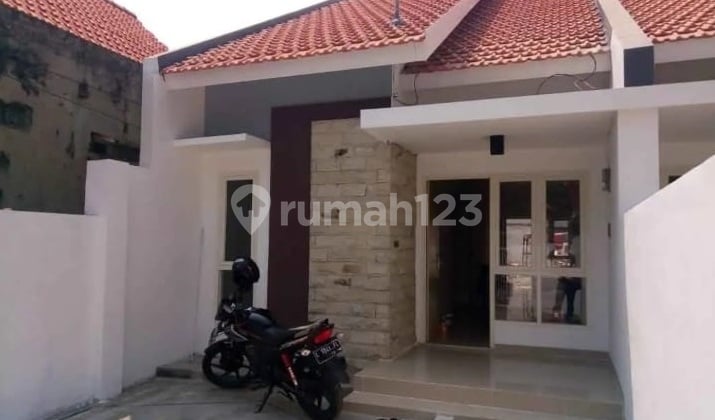 Rumah apik 2 Jejer siap huni Pusat Kota selangkah Raya Kertajaya dan Dharmawangsa