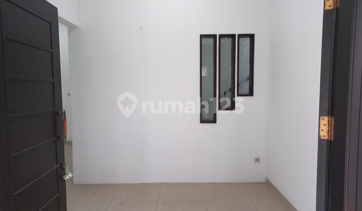 Rumah Siap Huni di Manyar Tirtoyoso Utara