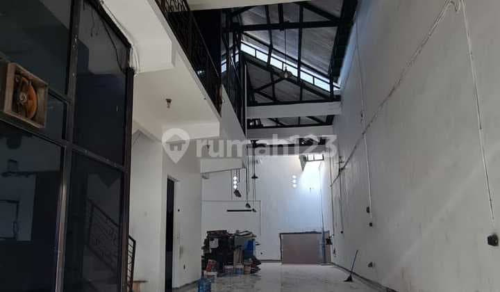 Disewakan Gudang Jendral Sudirman Mojokerto Kota 8x21 Da Kantor 2 Lantai Nol Jalan Raya Bagus Buat Bisnis