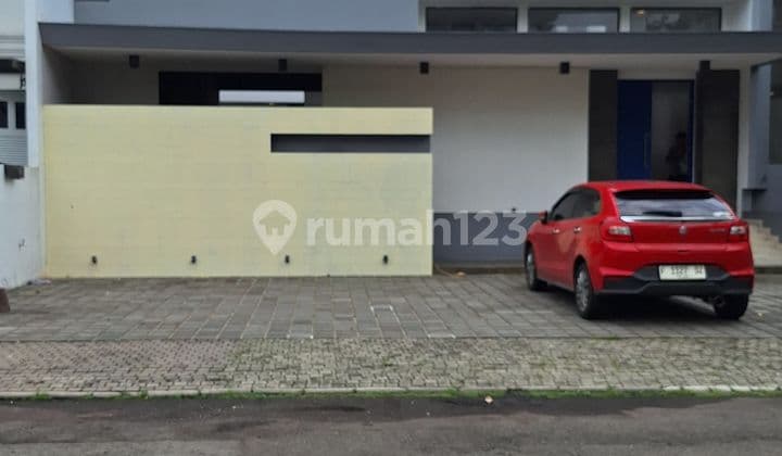 Rumah Mewah Di Cluster Termewah Emerald Cove