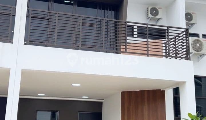 Cluster Kristal By Aryana Karawaci; Rumah Modern 2 Lantai