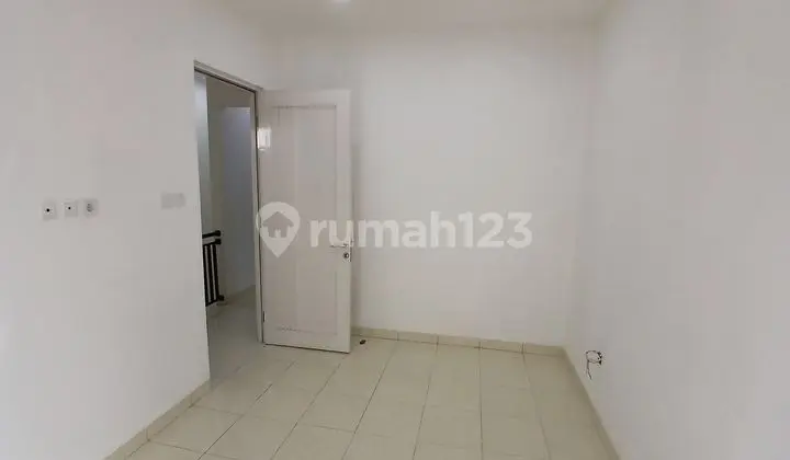 Rumah Siap Huni di Taman Semanan Indah Jakarta Barat
